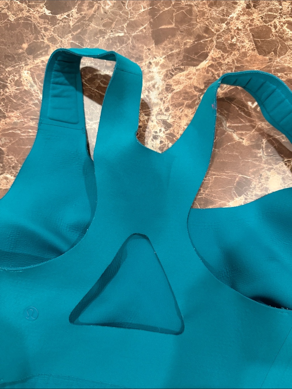 Lululemon Go Further Bra support code technology - Picture 4 of 7